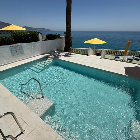 Hotel Paraiso Del Mar เนร์คา ภายนอก รูปภาพ