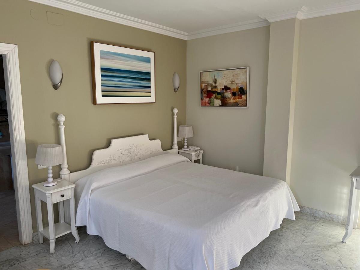 Hotel Paraiso Del Mar เนร์คา ภายนอก รูปภาพ