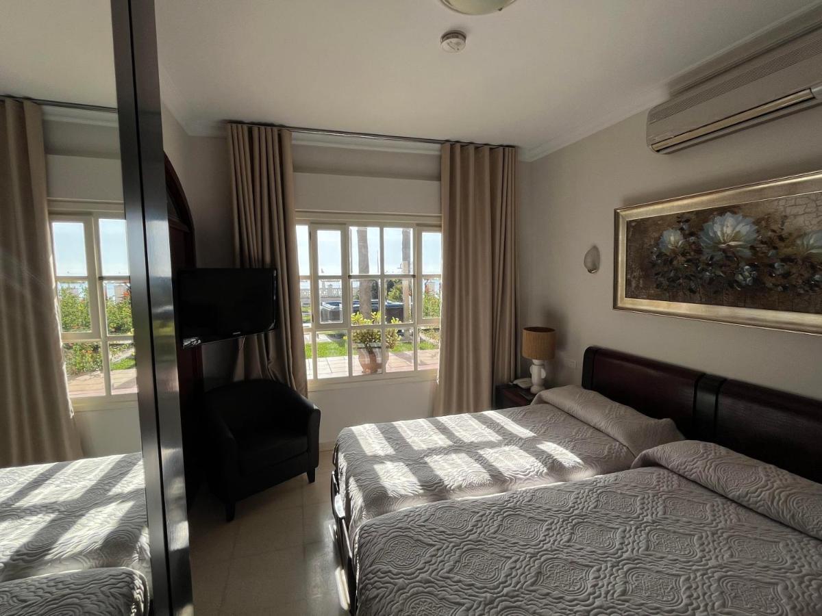Hotel Paraiso Del Mar เนร์คา ภายนอก รูปภาพ