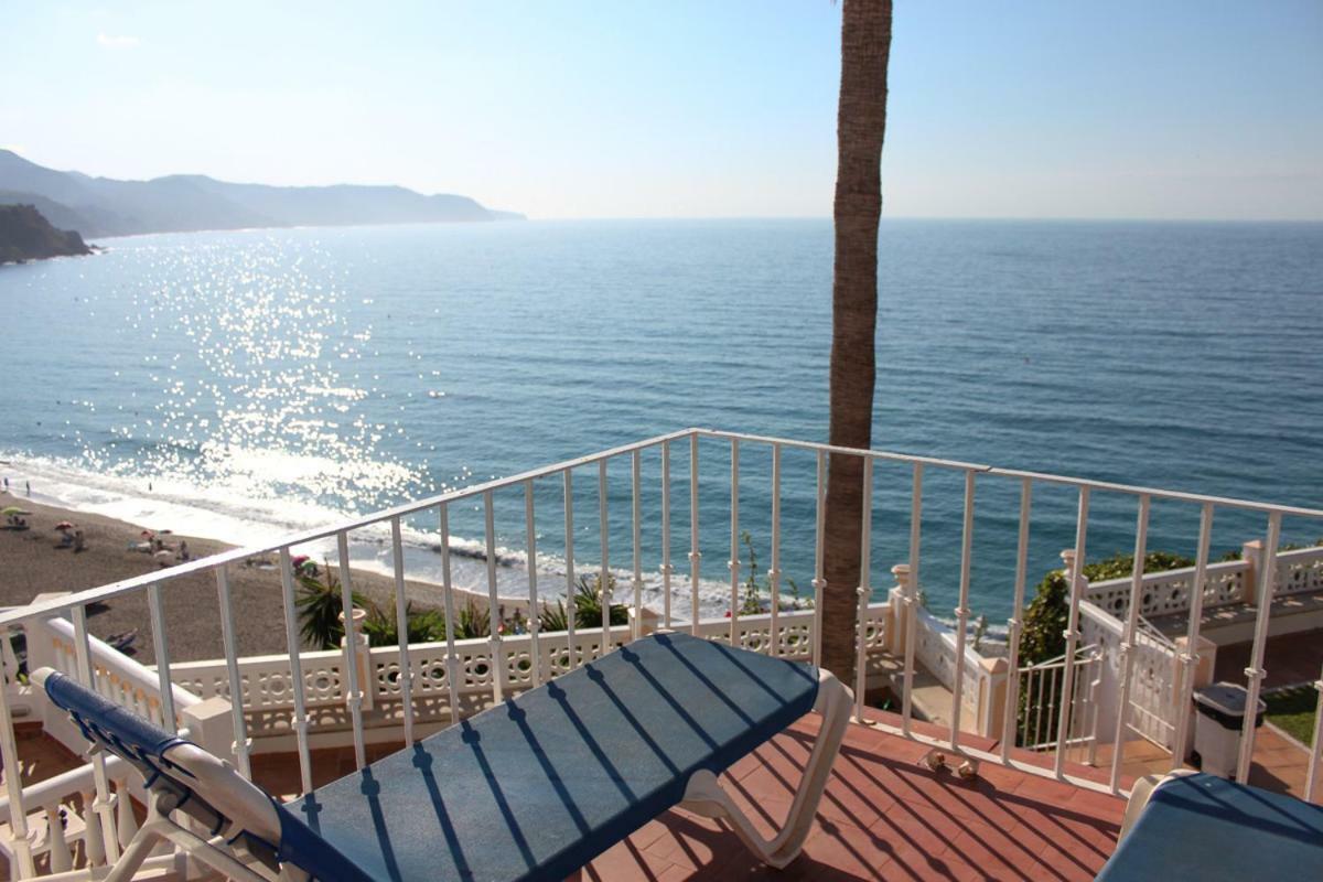 Hotel Paraiso Del Mar เนร์คา ภายนอก รูปภาพ